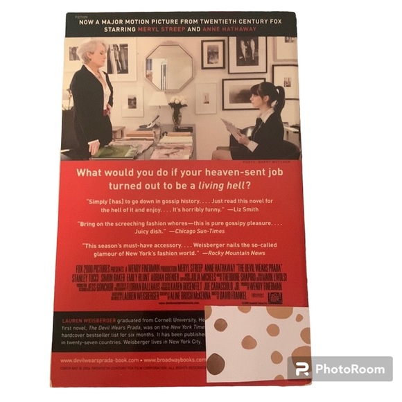 4/$20 | Softcover Novel | The Devil Wears Pravda | by Lauren Weisberger - Picture 3 of 3